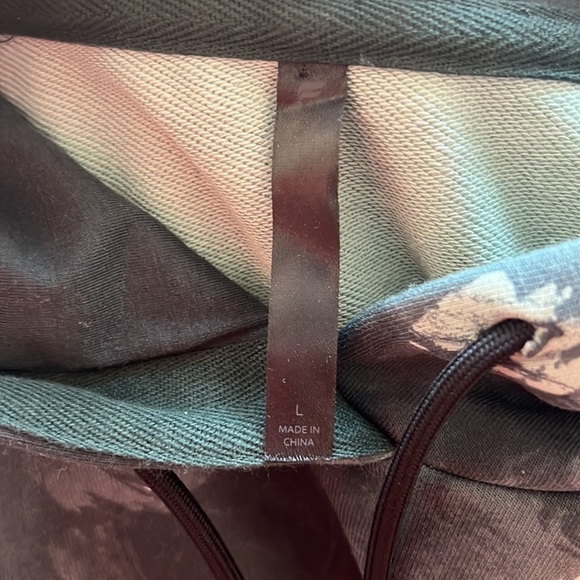 Fabletics Green Hooded Sweatshirt Size Large Men’s Sleeveless - Picture 5 of 5